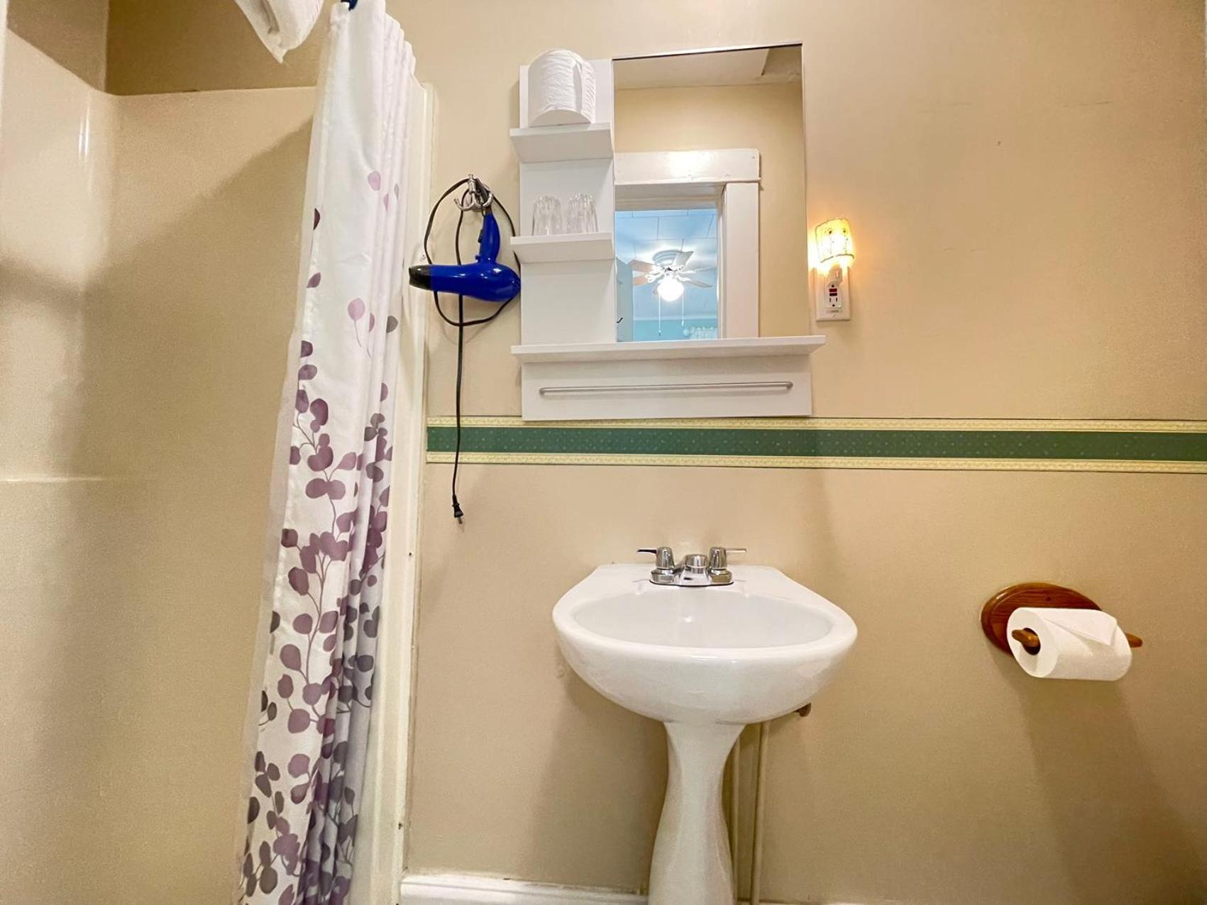 Strathaird Bed And Breakfast Niagara Falls